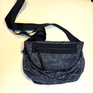 Like NEW! Lululemon Festival Bag
